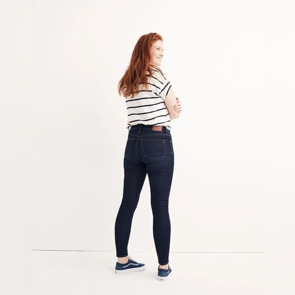 Madewell NWT 9" Mid-Rise Raw Hem Skinny Jeans in Larkspur Size 26 - Picture 3 of 6